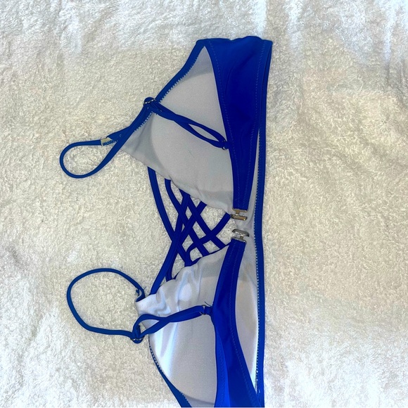 Girls  bikini Blue and White. Size XL. Polyamid/Elastin. Like New👙 - Picture 11 of 12